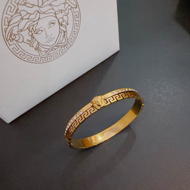 Versace bracelet 11yxx14
